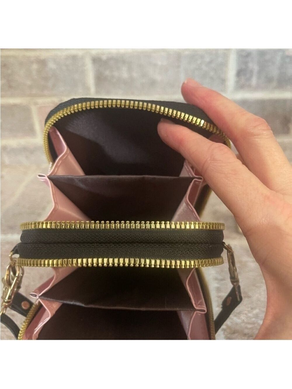 Stylish Black Crossbody Bag - Picture 8 of 9